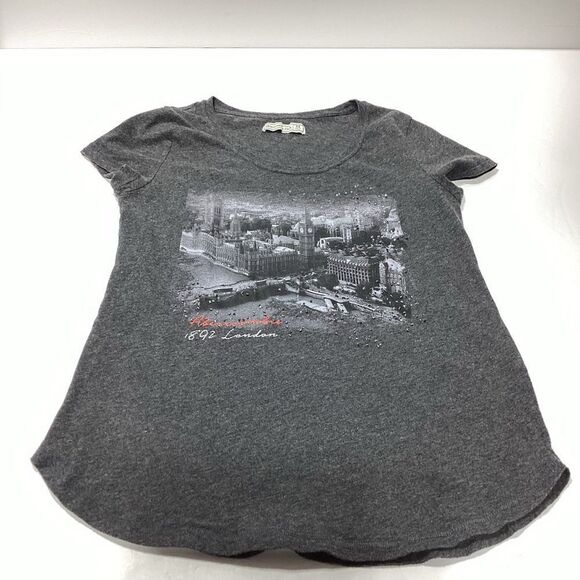 Abercrombie & Fitch Beaded Graphic Embroidery T-shirt Size Medium - Picture 1 of 10